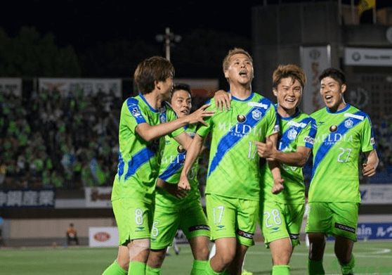 包含明星对决：张伟砍下31分，场上如日中天！的词条