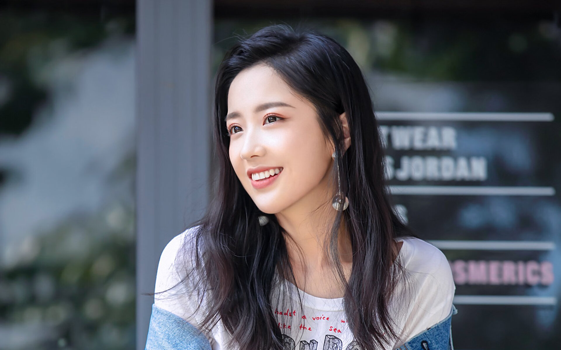 曼联主场小胜莱斯特城,继续追赶榜首,曼联vs莱斯特城的比赛直播