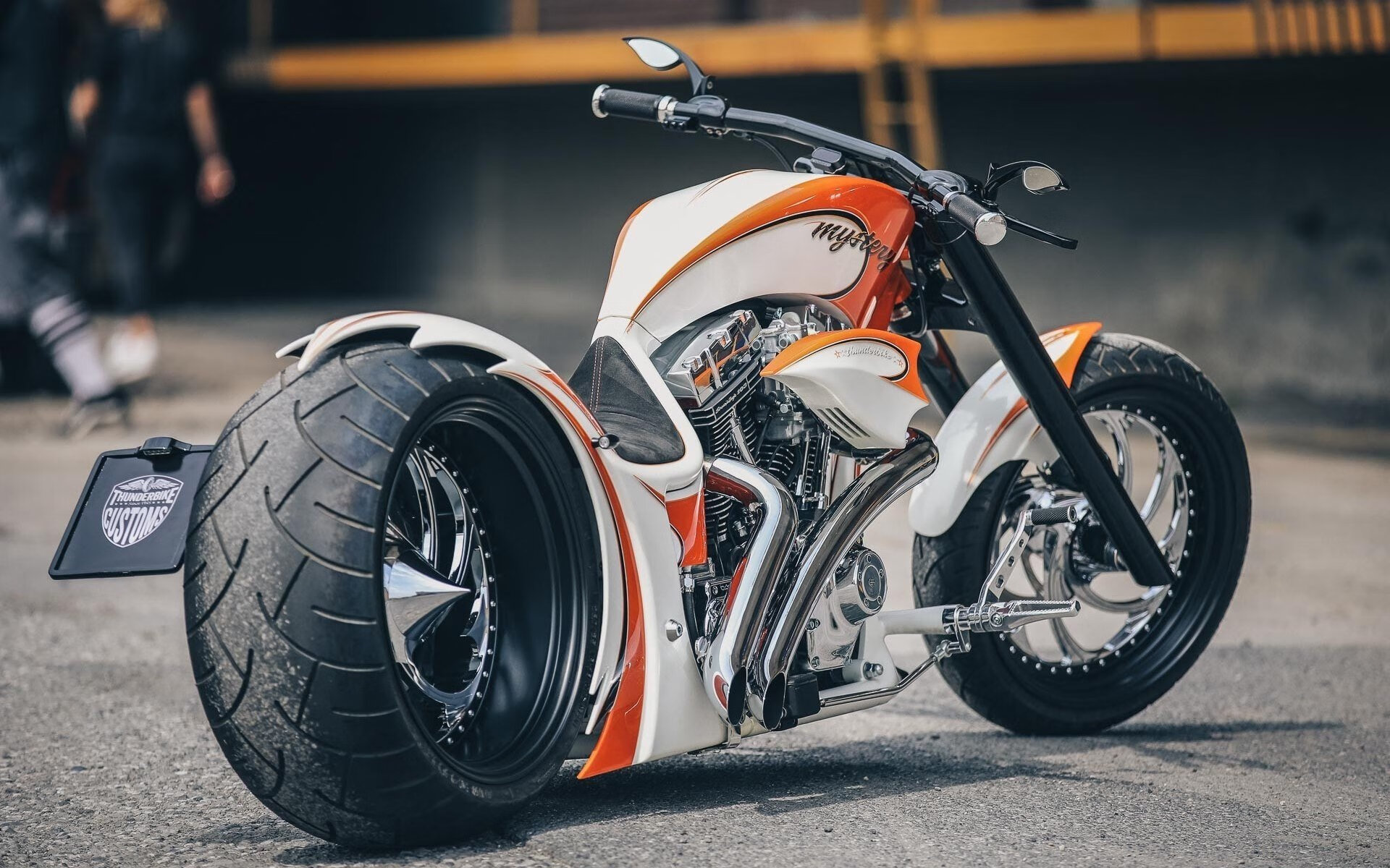 比利时足球队在比赛场上表现出超凡的实力,比利时足球队队员名单