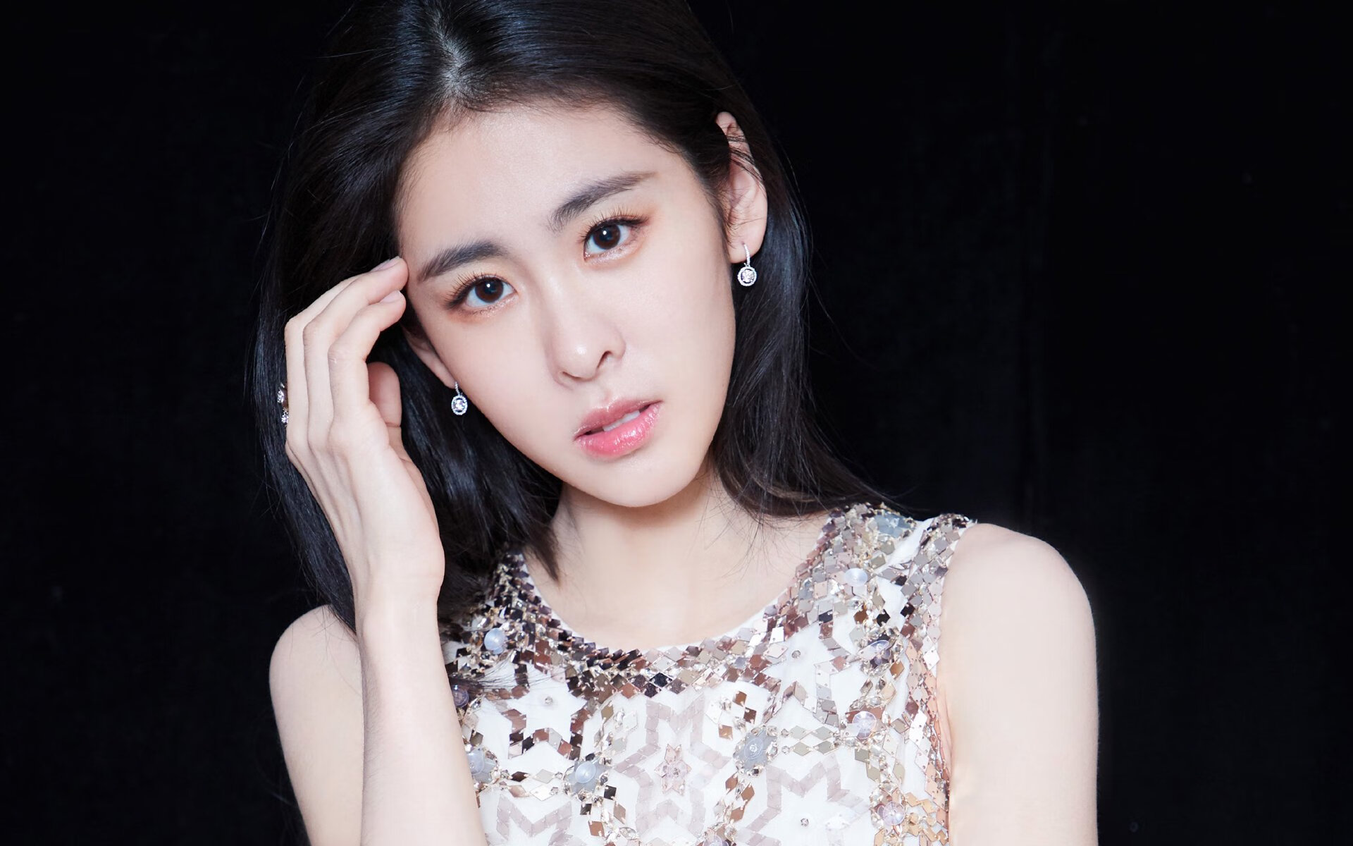 阿拉维斯再受重创，整体表现一踏糊涂，阿拉维斯主力阵容